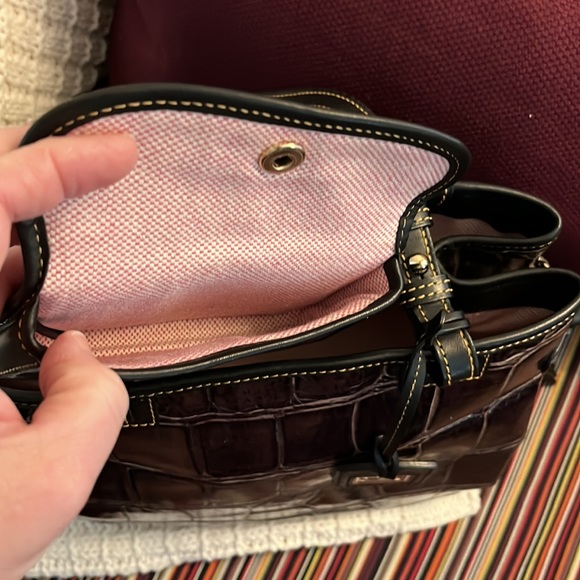 Pre owned Rare Dooney & Bourke Purple smoke tote with wallet. - Picture 3 of 14